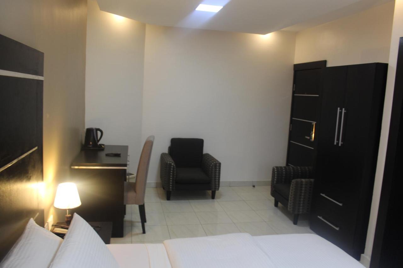 Urban Metro Inn Lagos Buitenkant foto